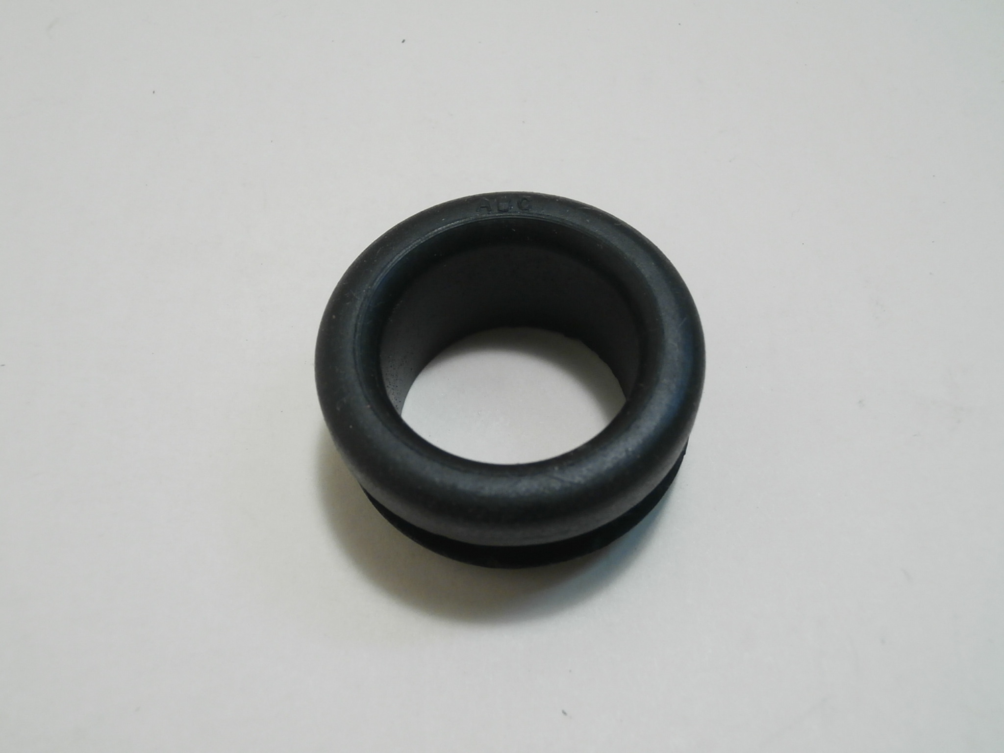 Grommet, Valve Cover 427 Lt-3x2 65-74 Rt V/C, 65-74